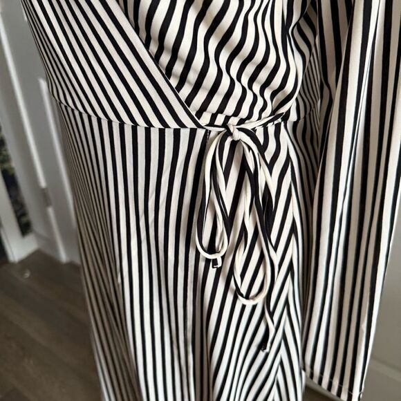 H&M Black and White Striped Long Sleeve Midi Wrap Dress Size M - Picture 2 of 7